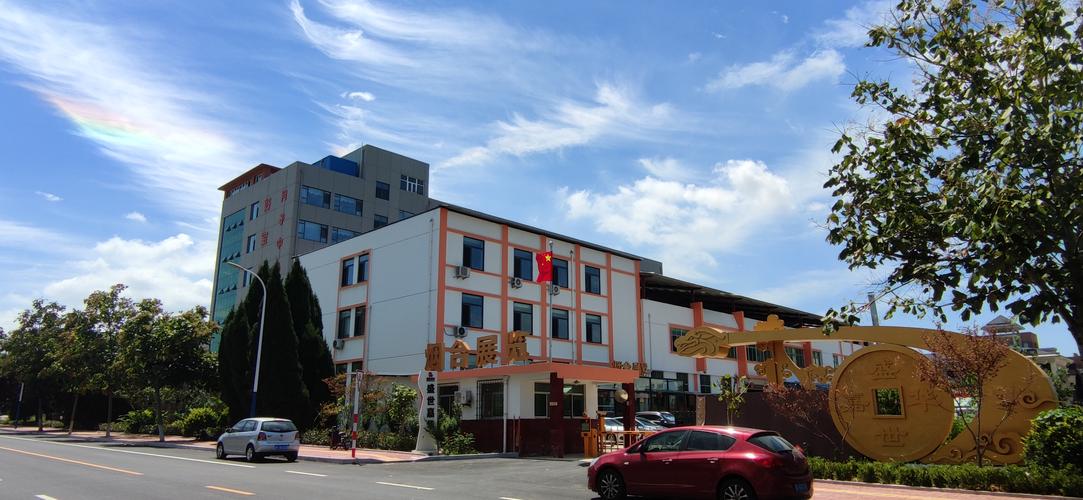 翟向国与他的跨界商业版图 从会议服务到建筑装饰装修